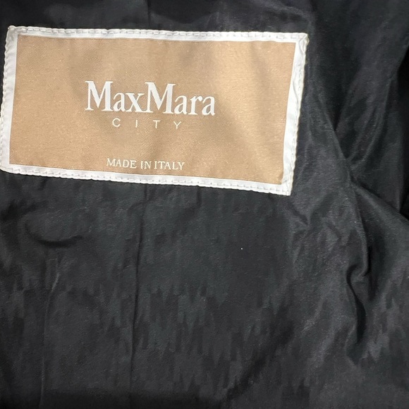 Max Mara Women's Mid-Length Quilted Vest with Pockets and Snap Fasteners Sz8 - Picture 12 of 12